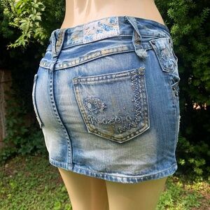 Y2K Distressed Embellished Denim Mini Skirt – Z.R.S Jeans M